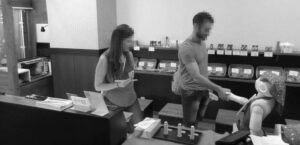 エスノメソドロジー的視点に基づく購買支援システムの開発